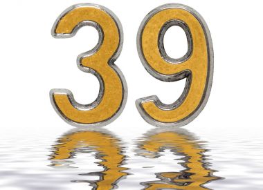 Rakamı 39, otuz dokuz, su yüzeyine yansıyan izole