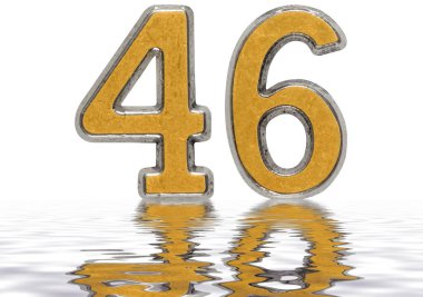 Rakamı su yüzeyine yansıyan 46, kırk altı, izole 