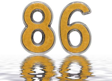 Rakamı su yüzeyine yansıyan 86, seksen altı, izole