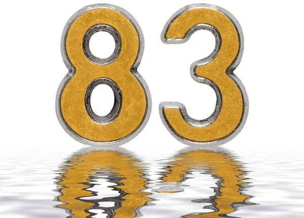 Numero 83, ottantatré, riflesso sulla superficie dell'acqua, isolato — Foto Stock