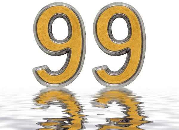 Numeral 99, noventa y nueve, reflejado en la superficie del agua, aislar — Foto de Stock