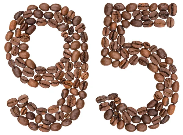 Арабская цифра 95, девяносто пять, из кофейных зерен, изолированные на w — стоковое фото