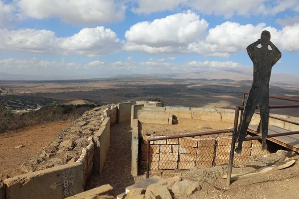 Скульптура на Голанских высотах между Израилем и Сирией — стоковое фото