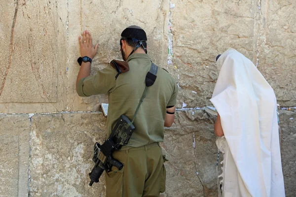 Asker ve Western Wall adlı Yahudi duası — Stok fotoğraf