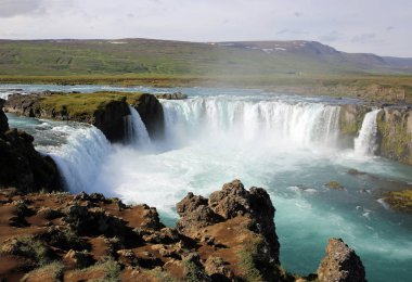 İzlanda 'da Godafoss şelalesi