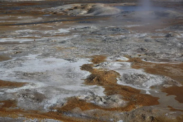 Geotermális területen, a Namafjall Hverir. Izland — Stock Fotó