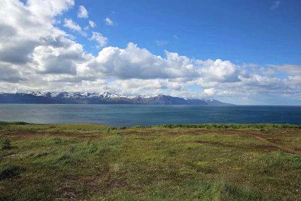 Ακτογραμμή στη Βόρεια Ισλανδία — Φωτογραφία Αρχείου