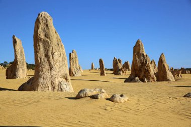 Nambung Ulusal Parkı 'ndaki Zirveler. Batı Avustralya