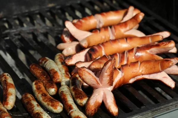 Barbecue Met Duitse Braadworst — Stockfoto