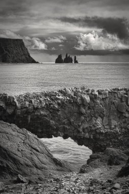 Dyrholay kayalar İzlanda