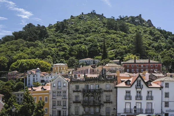 Sintra con Castelo dos mouros — Foto de Stock