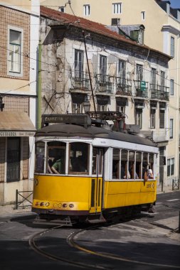 Alfama Lizbon antika tramvay