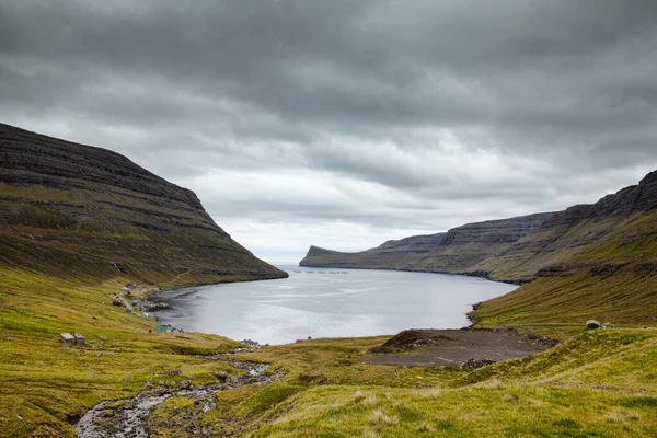 Paesaggio drammatico delle Isole Faroe — Foto Stock