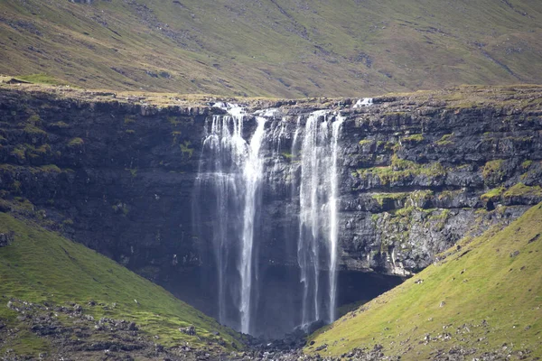 Fossa waterfalll closeup, Ilhas Faroé — Fotografia de Stock