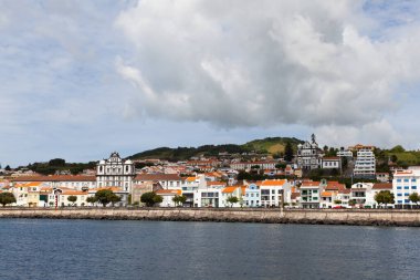 Horta, Faial, Azores 'e yaklaşıyoruz.