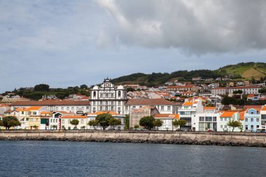 Horta, Faial, Azores 'e yaklaşıyoruz.