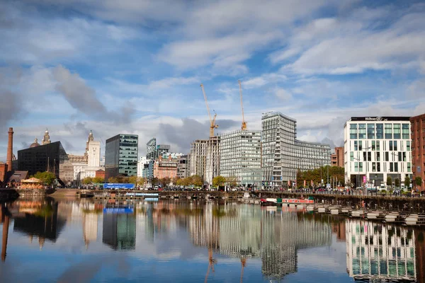 Liverpool waterfront and office buildings, UK — Stock Photo, Image