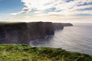 Moher, İrlanda, Uk uçurumları