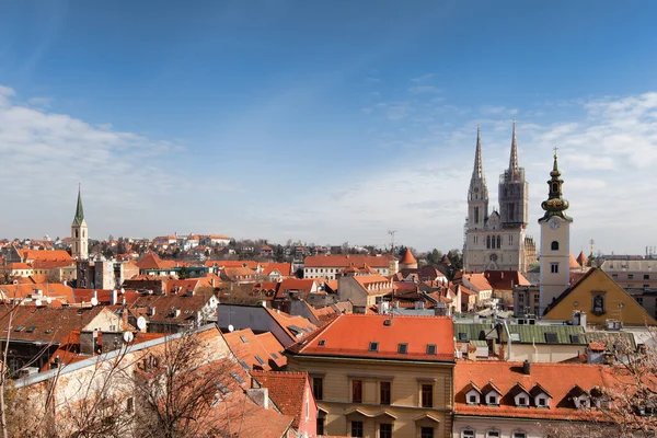 Zagreb Kroatien Februari 2019 Zagrebs Röda Hustak Och Katedral — Stockfoto