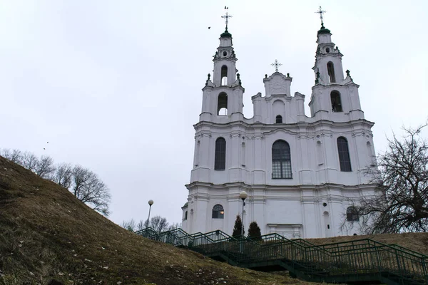 Καθεδρικός Ναός της Αγίας Σοφίας, η πόλη του Polotsk, Περιφέρεια Βιτσέμπσκ, Λευκορωσία, Μάρτιος 2015, άνοιξη, 8 Μαρτίου, — Φωτογραφία Αρχείου
