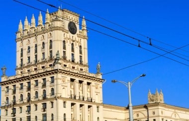 Şehrin kapıları, Minsk, Beyaz Rusya, Mart, Bahar, evler, şehir uygulama projesi,