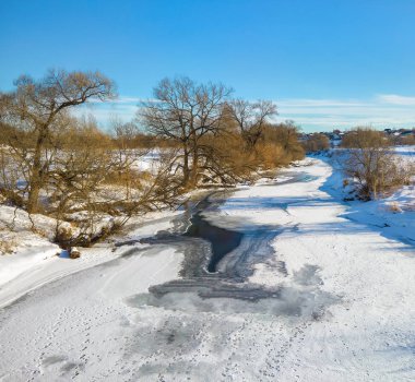 Protva nehirde winte. Kaluga bölgesi. Rusya