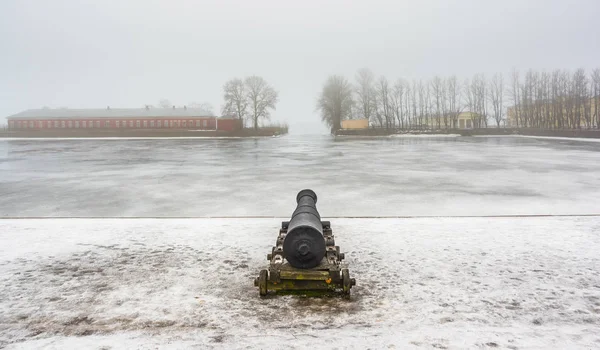 Italian pond in Kronstadt near St.-Petersburg. Rusia — Stok Foto