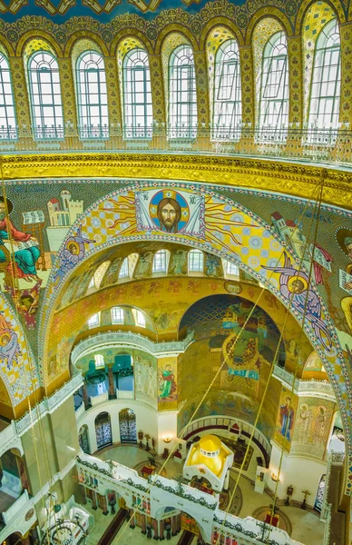 Interior da Catedral Naval em Kronstadt — Fotografia de Stock