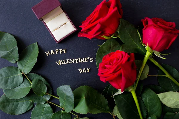 The inscription "Happy Valentine" offer hands, close-up — Stock Photo, Image