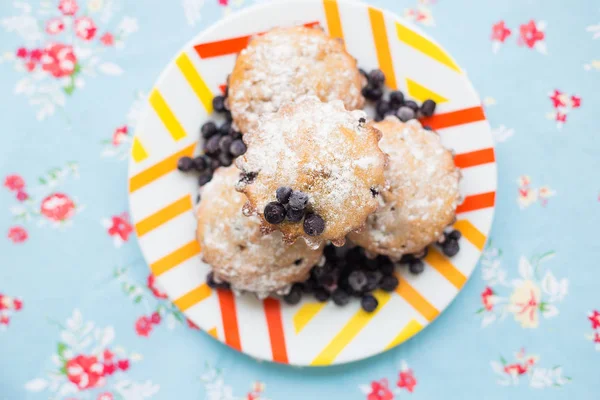 Pastelaria fresca - cupcakes — Fotografia de Stock