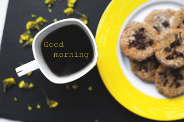 çikolata ile yulaf ezmeli kurabiye