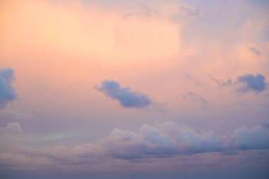 Bulgaristan-Nessebar 'da gün batımında mor gökyüzü