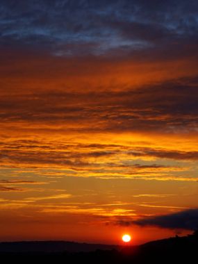 Renkli bulut ile günbatımı