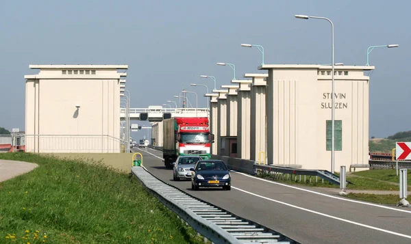 Afsluitdijk är den viktigaste vallen av Nederländerna — Stockfoto