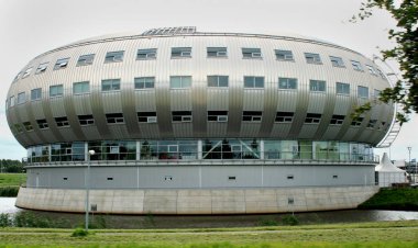 Almere, yeni Belediye Binası