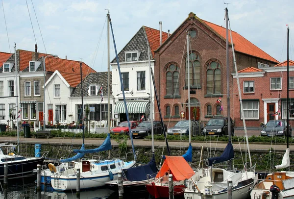 Jachthaven in het centrum van de stad — Stockfoto