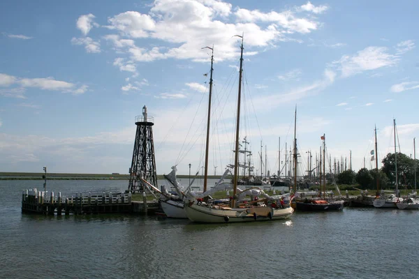 Enkhuizen, marina histórica llena de veleros —  Fotos de Stock