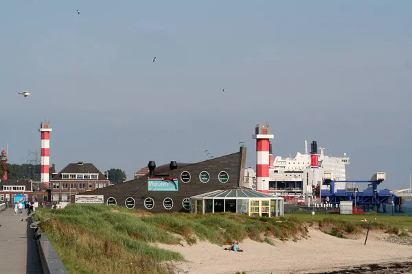 De nieuwe waterweg Nieuwe Waterweg) in de buurt van Hoek van Holland — Stockfoto