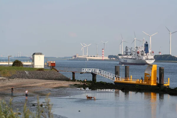 La nueva vía navegable Nieuwe Waterweg) cerca de Hoek van Holland —  Fotos de Stock