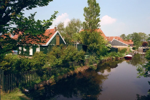 Die friesische Stadt hindeloopen — Stockfoto