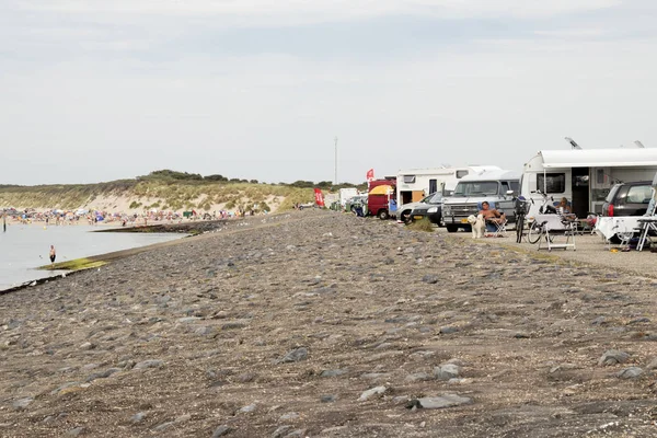 Playa de la diversión en el Brouwersdam, la séptima estructura de las Obras Delta . — Foto de Stock