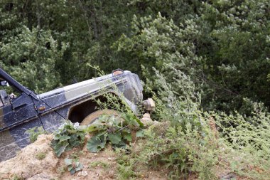Yol drivig bir kum kazanan çukurda kapalı heyecan verici