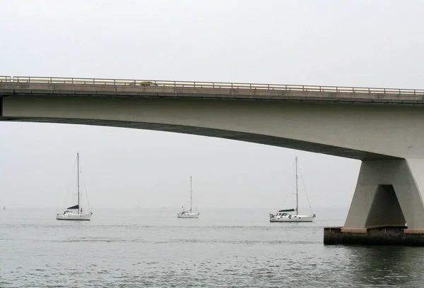 Zeeland bridge em Países Baixos — Fotografia de Stock