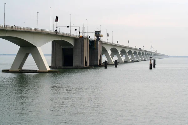 Zeeland köprü Delta woks parçasıdır — Stok fotoğraf