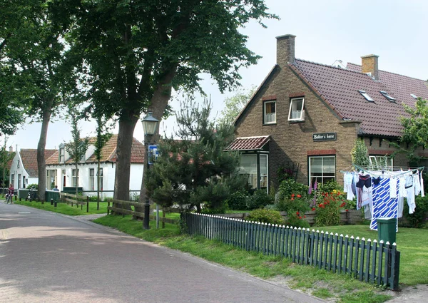 Das Dorf Hollum auf den friesischen Inseln — Stockfoto