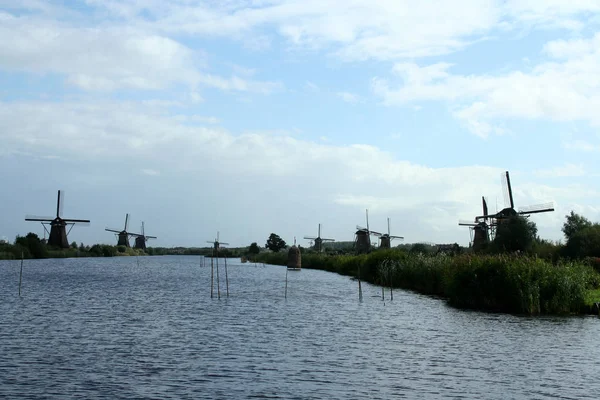 Molens van Kinderdijk in Holland — Stockfoto