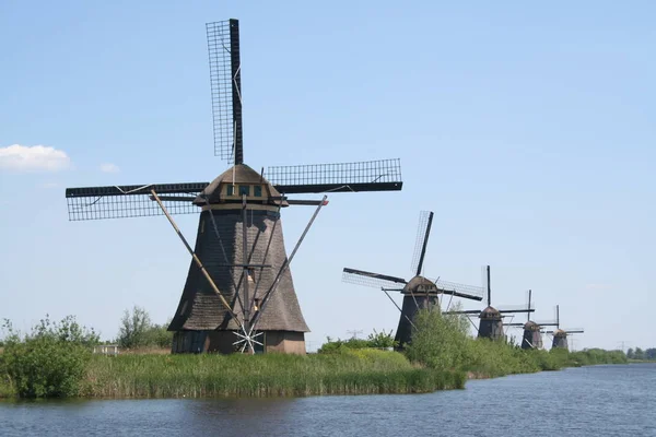 Mulini a vento di Kinderdijk in Olanda — Foto Stock