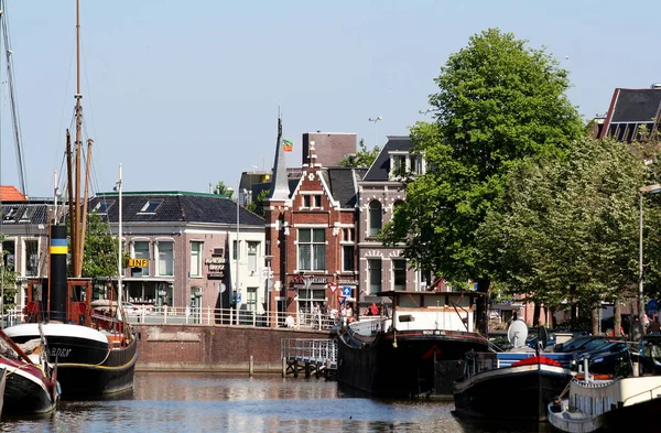 Leeuwarden el nuevo canal — Foto de Stock