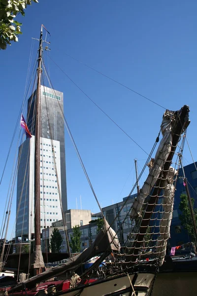 Achmea-Turm von Leeuwarden — Stockfoto
