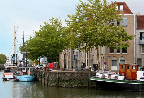 Le port de la ville de Maassluis — Photo